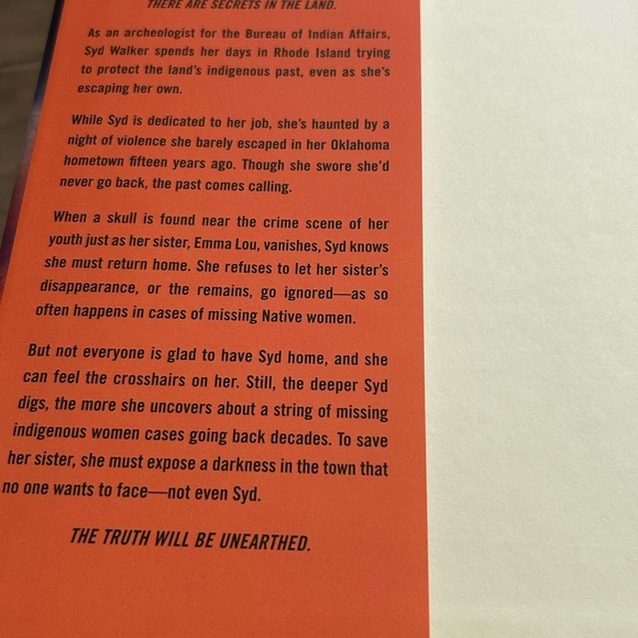 Blood Sisters by Vanessa Lillie NEW! - Picture 5 of 5